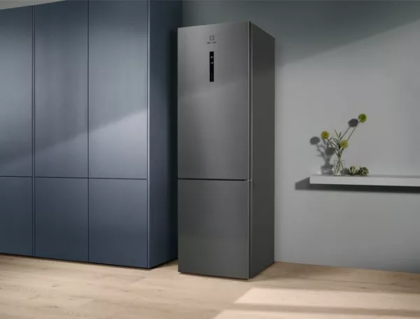 Electrolux LNC7ME34X2 600 Freestanding refrigerator with freezer - cm. 60 h 201 - according to 367 - anti-fingerprint stainless steel - Image 4