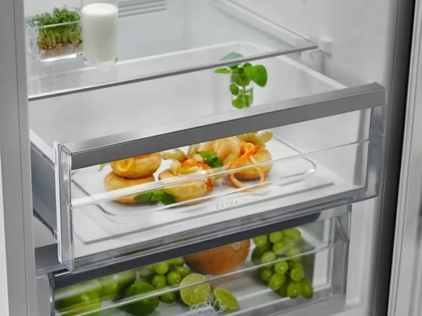 Electrolux LNC7ME34X2 600 Freestanding refrigerator with freezer - cm. 60 h 201 - according to 367 - anti-fingerprint stainless steel - Image 7